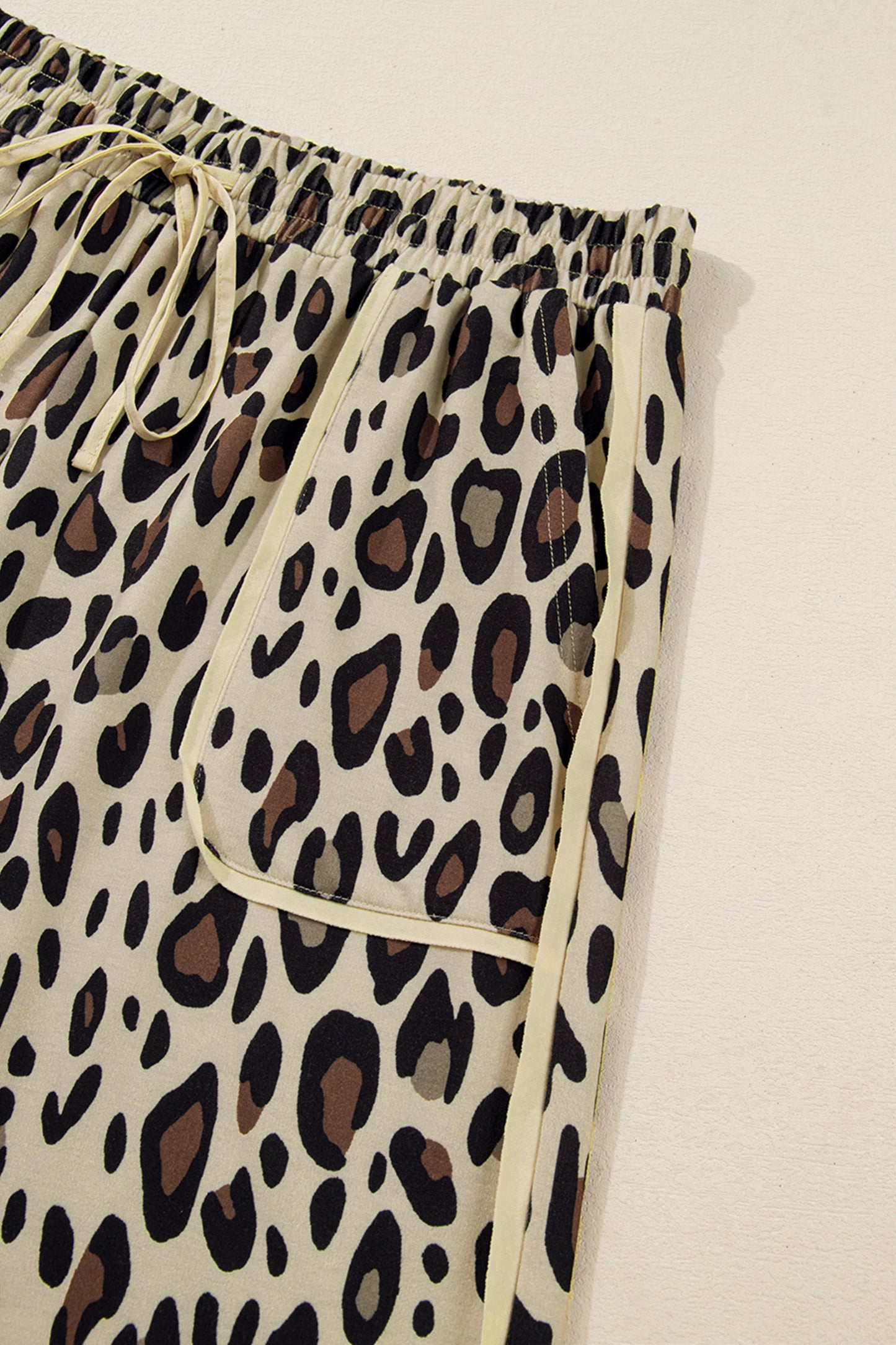 Khaki Exposed Seam Patched Pocket Plus Size Drawstring Leopard Wide Leg Pants