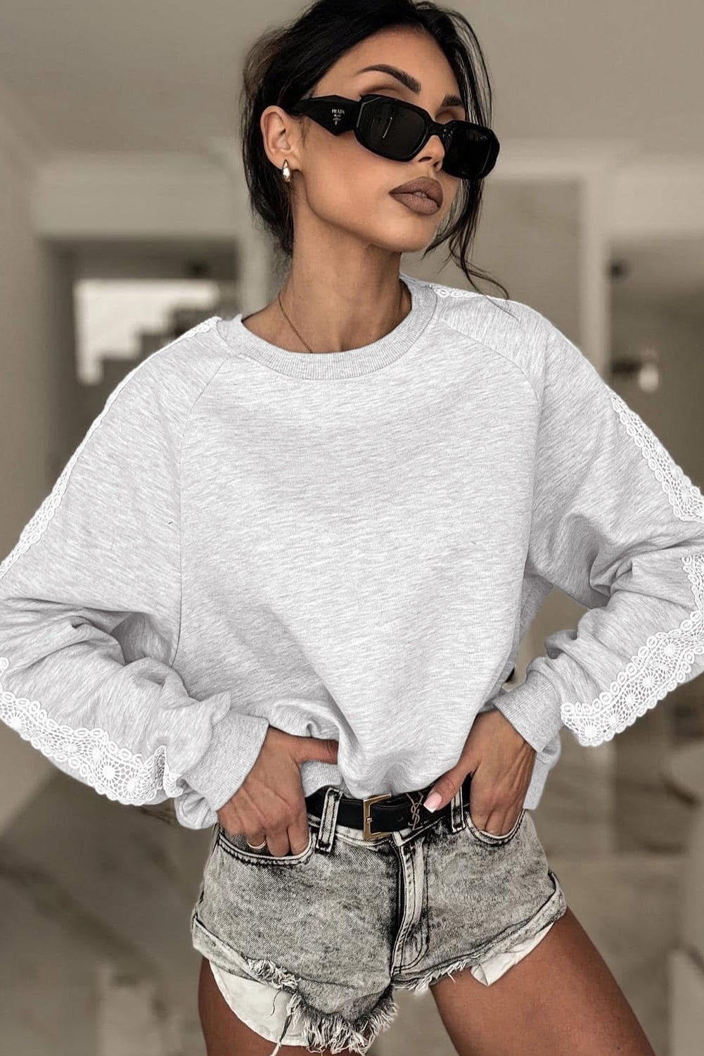 Light Grey Lace Patchwork Raglan Sleeve Crew Neck Sweatshirt