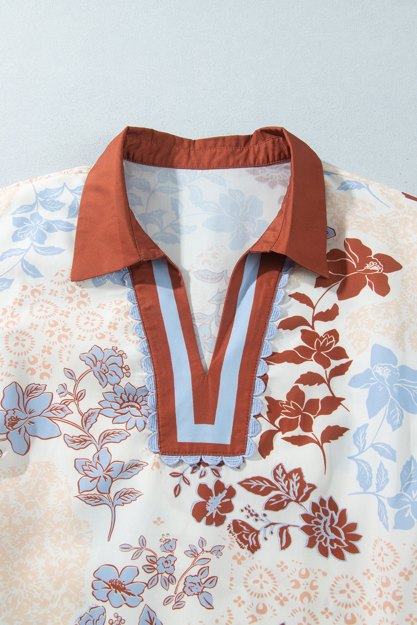 White Plus Size Floral Print Contrast Collar V Neck Long Sleeve Blouse