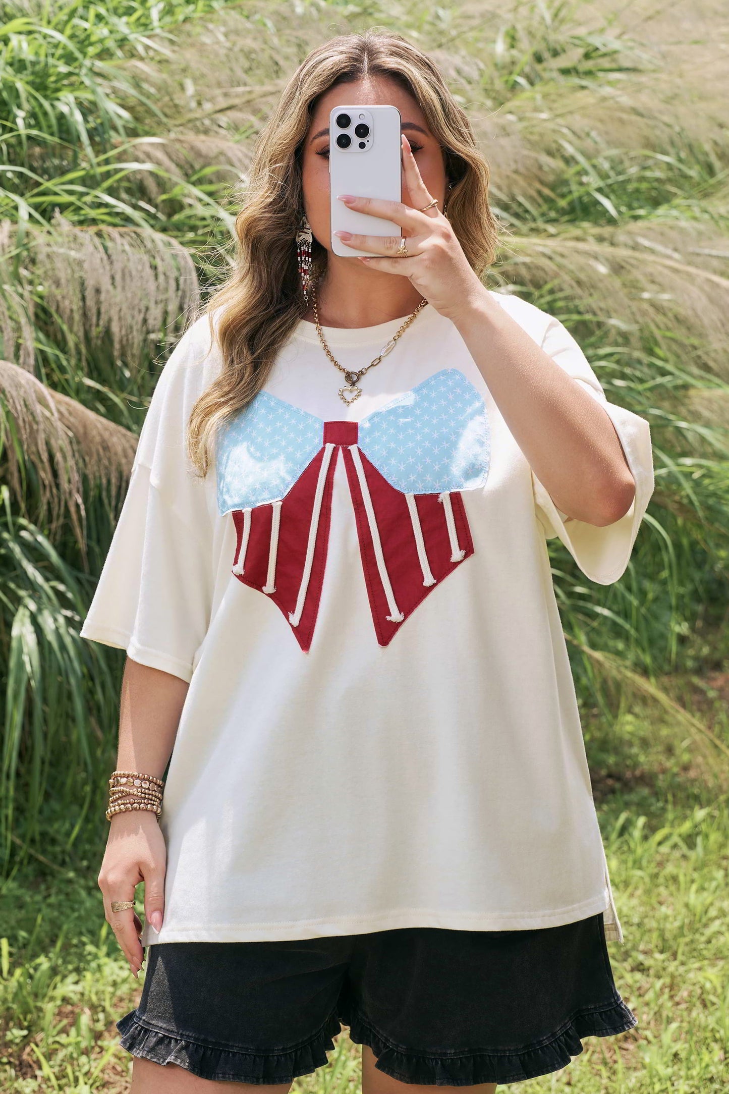 White Distressed Flag Bow Patched Plus Size T Shirt