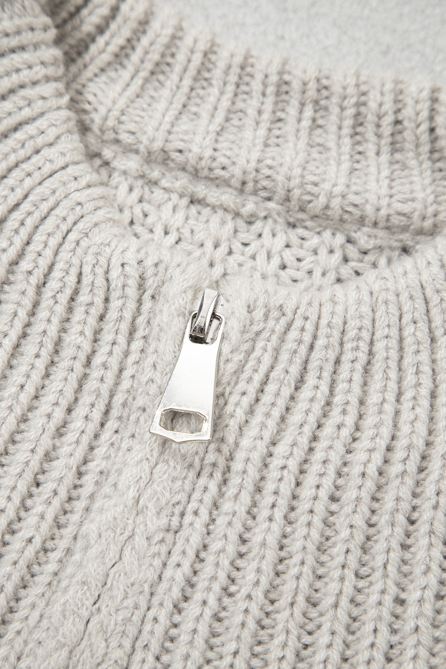 Jet Stream Solid Color Short Sleeve Zipper Knit High Neck Sweater